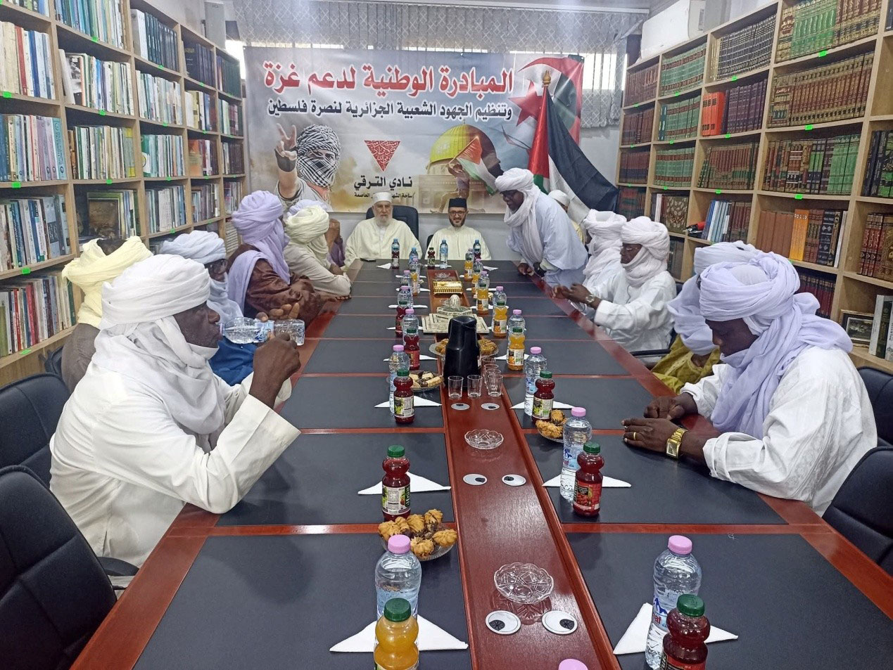وفد من أعيان جانت في زيارة لمقر جمعية العلماء